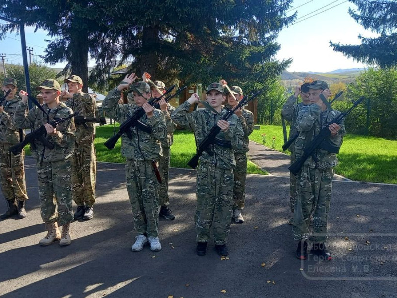 Учебные сборы по основам начальной военной подготовки в учебно-методическом центре «Авангард22».