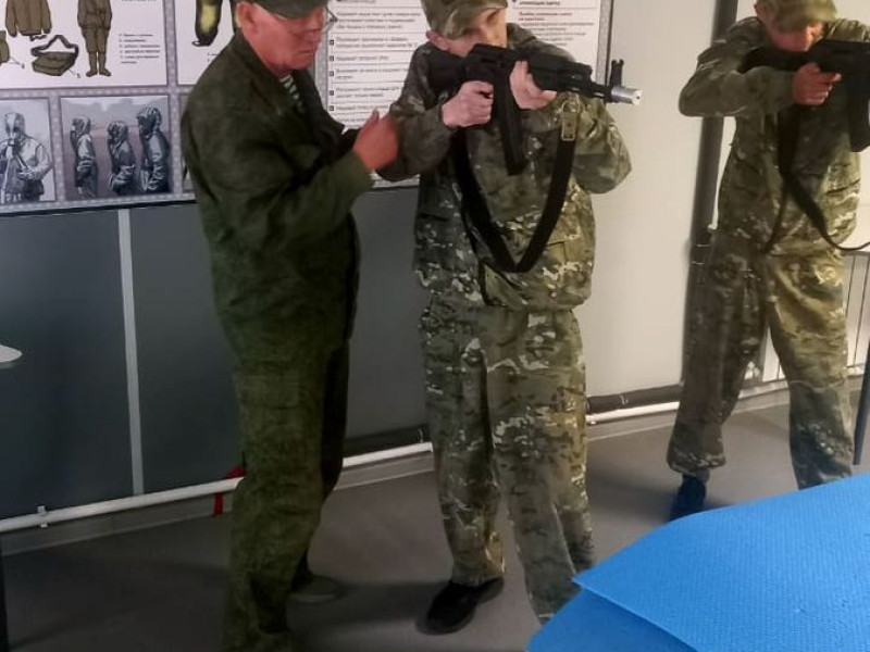 Учебные сборы по основам начальной военной подготовки в учебно-методическом центре «Авангард22».
